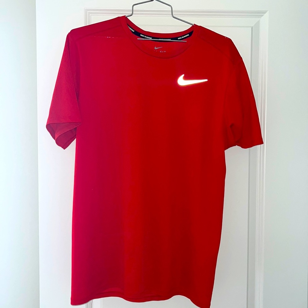 NIKE RUNNING SHIRT